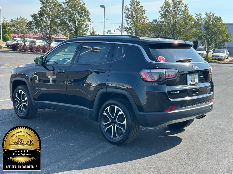 Jeep Compass Vehicle Full-screen Gallery Image 6