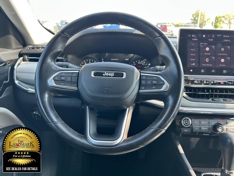 Jeep Compass Vehicle Full-screen Gallery Image 17