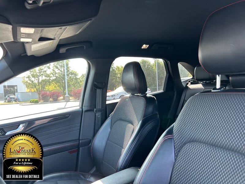 Ford Escape Vehicle Full-screen Gallery Image 9