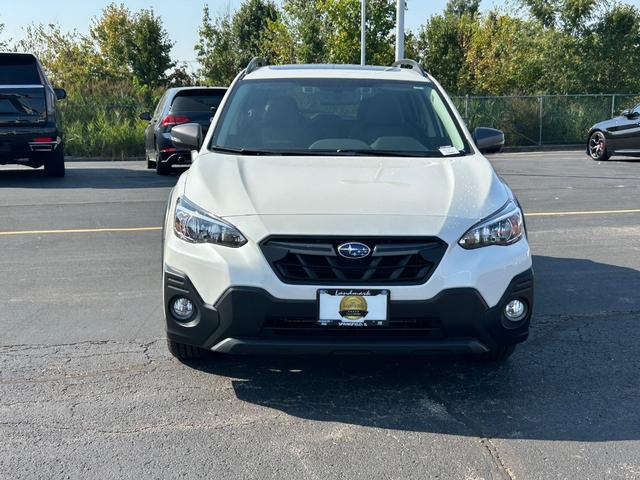 Subaru Crosstrek Vehicle Full-screen Gallery Image 4