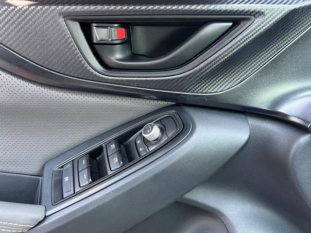 Subaru Crosstrek Vehicle Full-screen Gallery Image 8