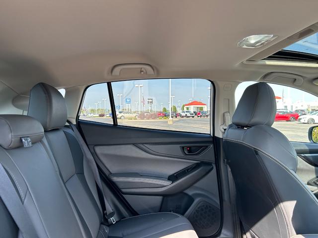 Subaru Crosstrek Vehicle Full-screen Gallery Image 15