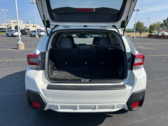 Subaru Crosstrek Vehicle Full-screen Gallery Image 19