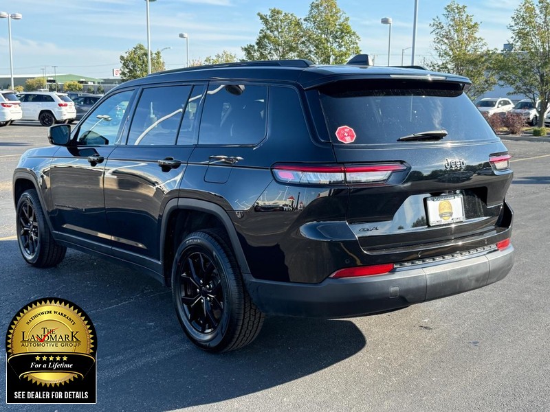 Jeep Grand Cherokee L Vehicle Full-screen Gallery Image 6