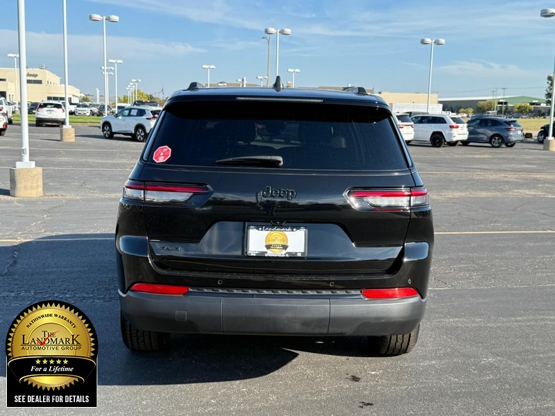 Jeep Grand Cherokee L Vehicle Full-screen Gallery Image 7