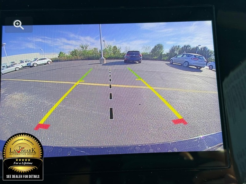 Jeep Grand Cherokee L Vehicle Full-screen Gallery Image 13