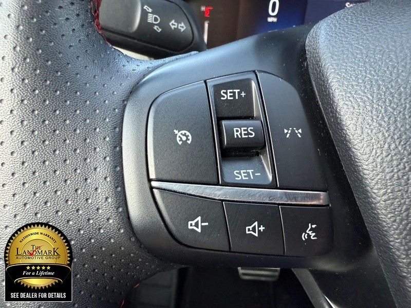 Ford Escape Vehicle Full-screen Gallery Image 10