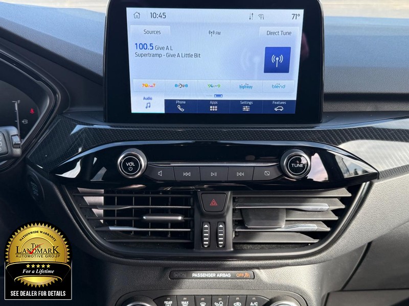 Ford Escape Vehicle Full-screen Gallery Image 18