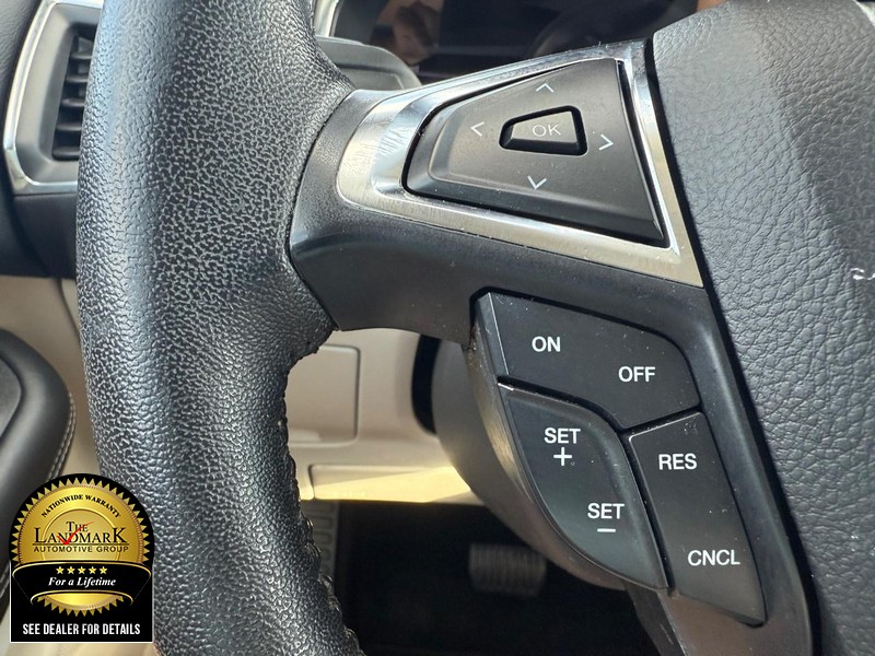 Ford Edge Vehicle Full-screen Gallery Image 10