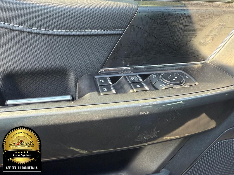 Ford F-150 Vehicle Full-screen Gallery Image 8