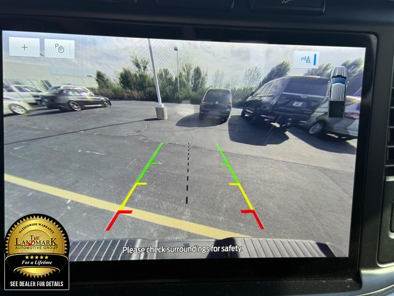 Ford F-150 Vehicle Full-screen Gallery Image 13