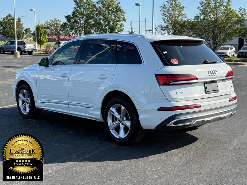 Audi Q7 Vehicle Full-screen Gallery Image 6