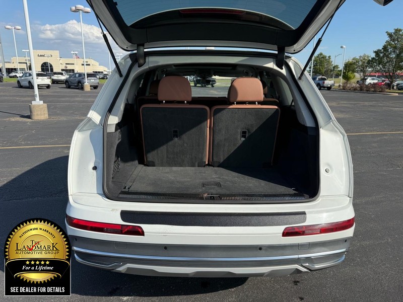 Audi Q7 Vehicle Full-screen Gallery Image 20