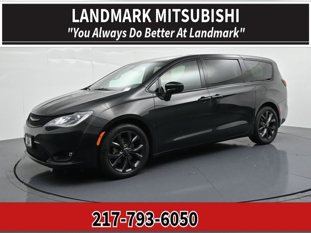 Chrysler Pacifica Touring Plus - Springfield IL