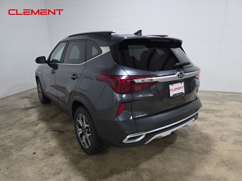 Kia Seltos Vehicle Full-screen Gallery Image 8