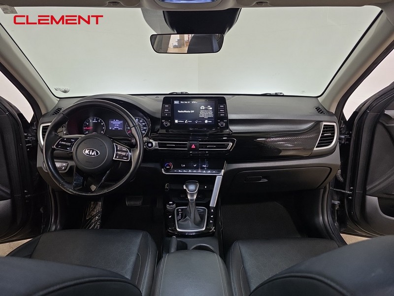 Kia Seltos Vehicle Full-screen Gallery Image 11