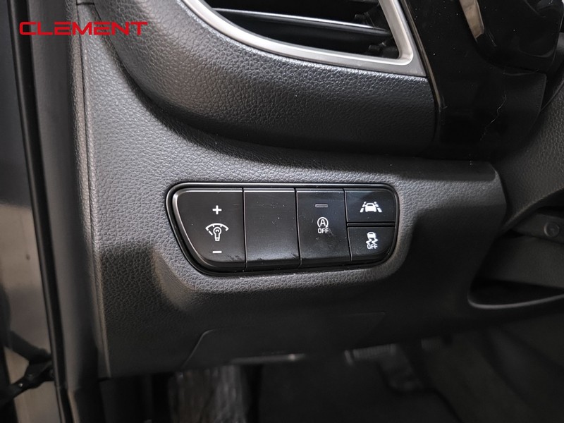 Kia Seltos Vehicle Full-screen Gallery Image 12