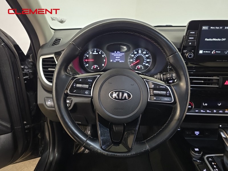 Kia Seltos Vehicle Full-screen Gallery Image 13