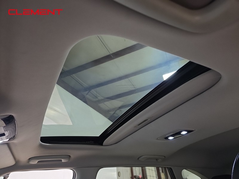 Kia Seltos Vehicle Full-screen Gallery Image 23