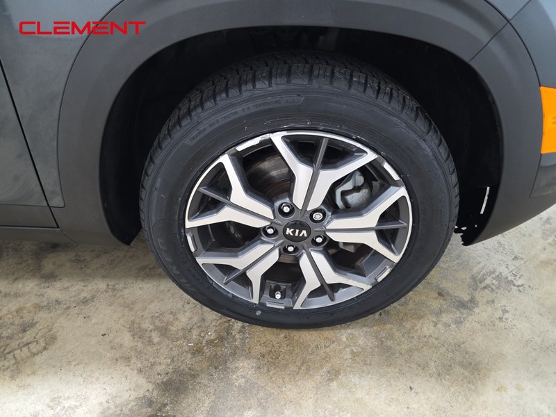 Kia Seltos Vehicle Full-screen Gallery Image 34