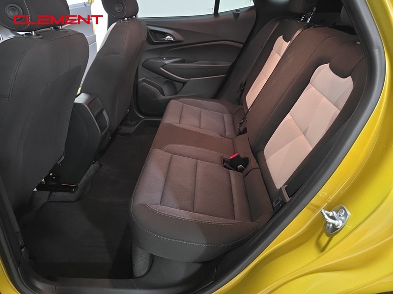 Chevrolet Trax Vehicle Full-screen Gallery Image 27