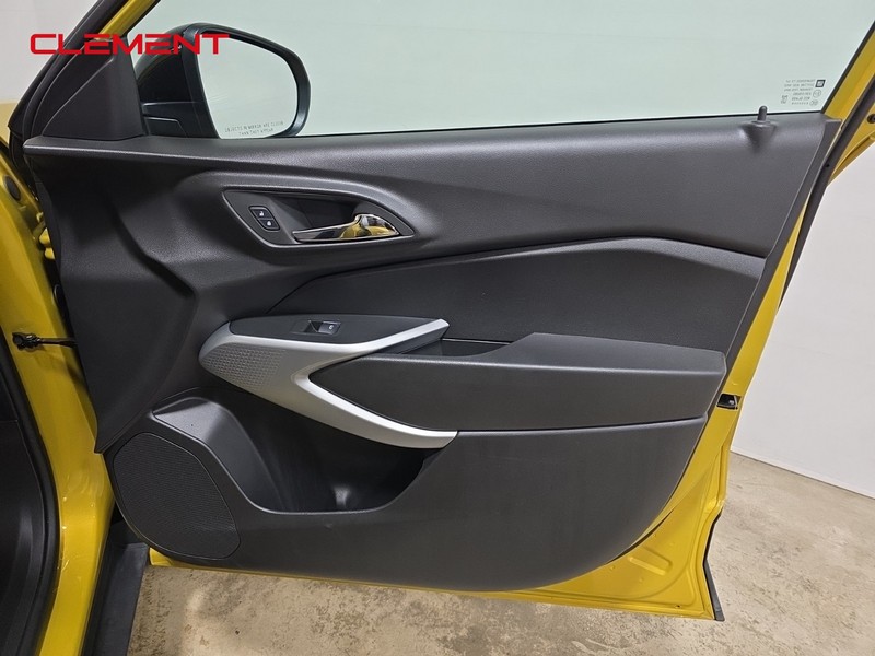 Chevrolet Trax Vehicle Full-screen Gallery Image 31