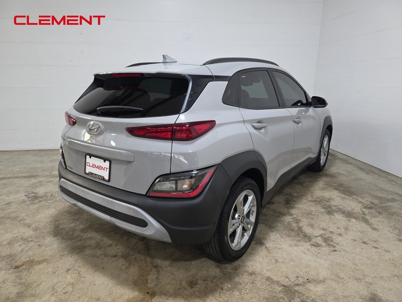 Hyundai Kona Vehicle Full-screen Gallery Image 6