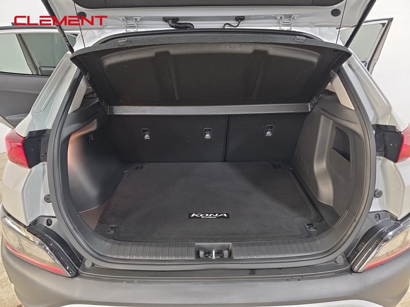 Hyundai Kona Vehicle Full-screen Gallery Image 9