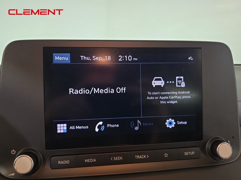 Hyundai Kona Vehicle Full-screen Gallery Image 17