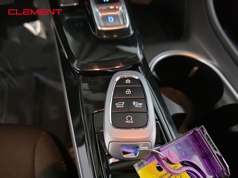 Hyundai Sonata Vehicle Full-screen Gallery Image 20