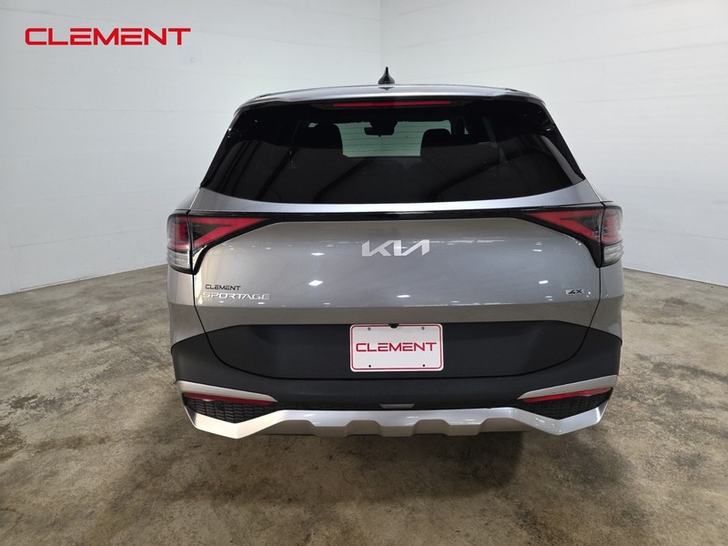 Kia Sportage Vehicle Full-screen Gallery Image 7