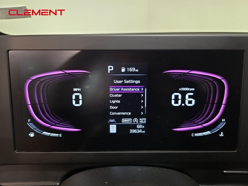 Kia Sportage Vehicle Full-screen Gallery Image 16