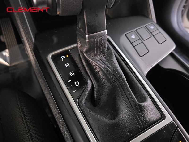 Kia Sportage Vehicle Full-screen Gallery Image 21