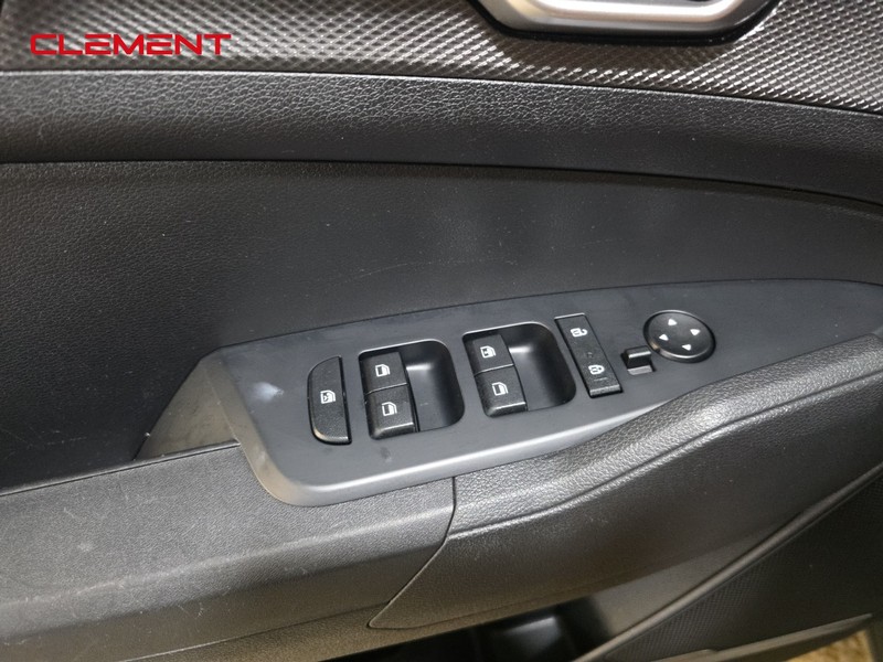 Kia Sportage Vehicle Full-screen Gallery Image 22