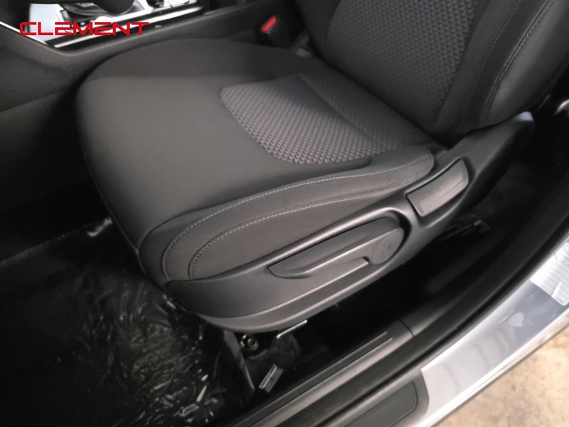 Kia Sportage Vehicle Full-screen Gallery Image 24