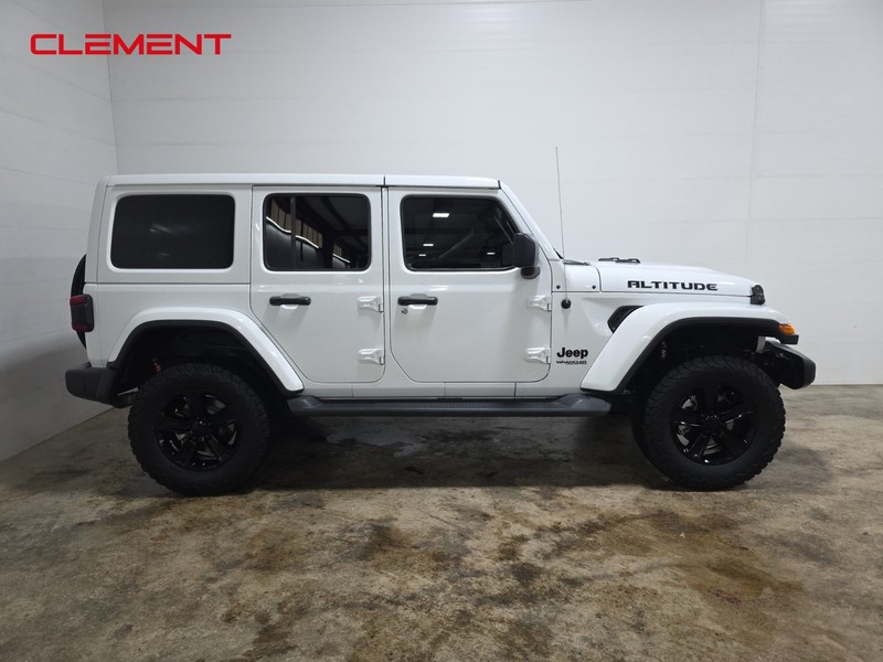 Jeep Wrangler Unlimited Vehicle Full-screen Gallery Image 4