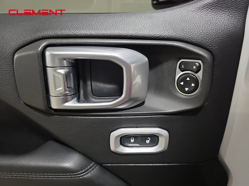 Jeep Wrangler Unlimited Vehicle Full-screen Gallery Image 23