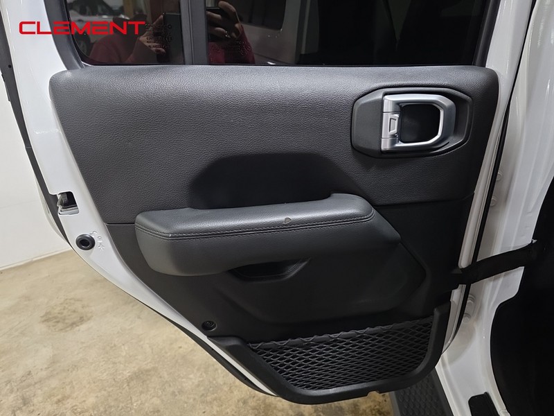 Jeep Wrangler Unlimited Vehicle Full-screen Gallery Image 27