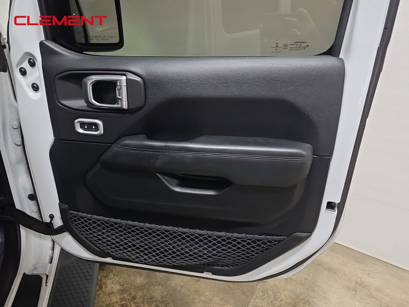 Jeep Wrangler Unlimited Vehicle Full-screen Gallery Image 31