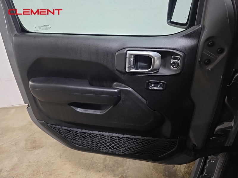 Jeep Wrangler Unlimited Vehicle Image 20