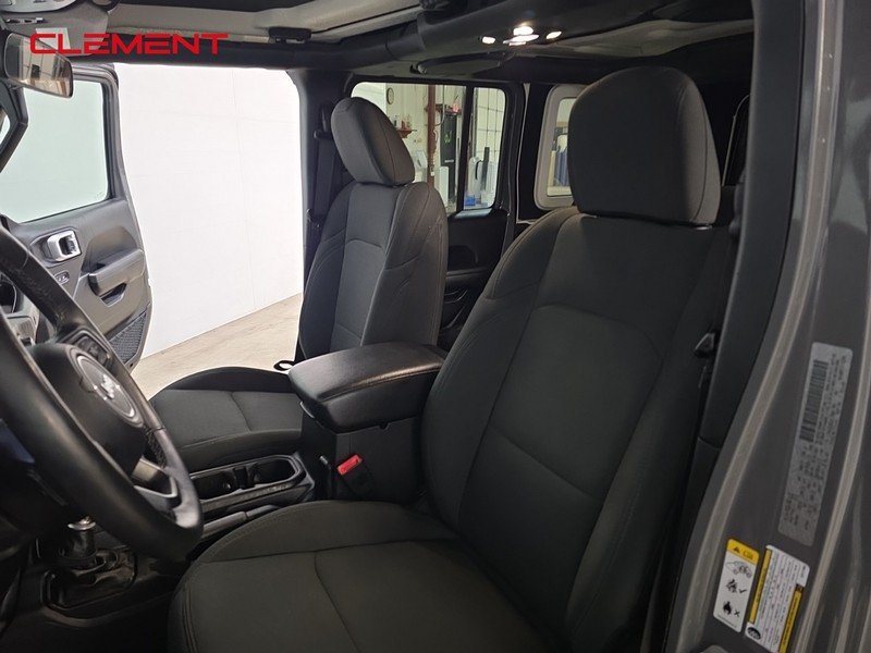 Jeep Wrangler Unlimited Vehicle Image 22