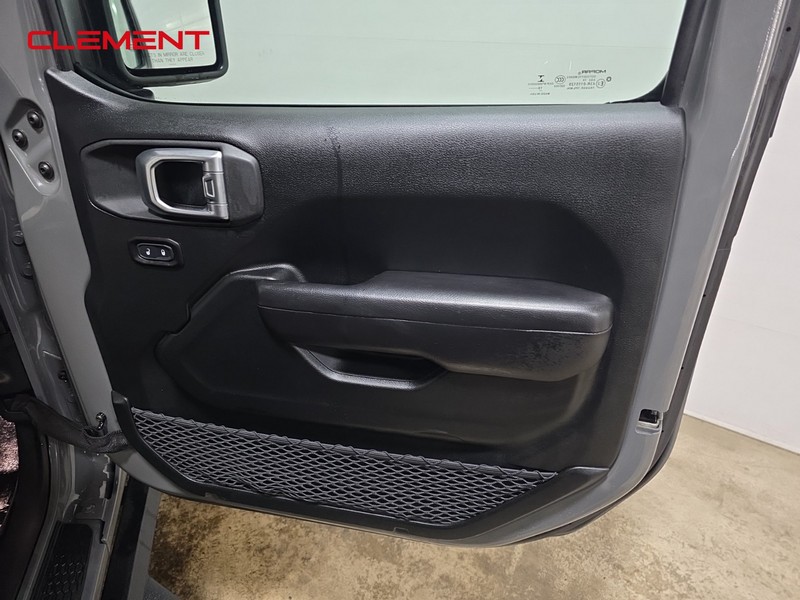 Jeep Wrangler Unlimited Vehicle Image 28