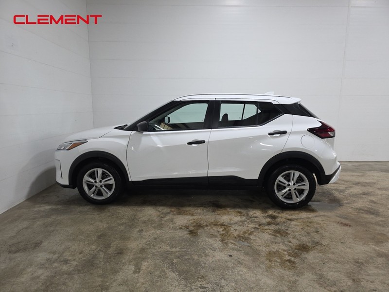 Nissan Kicks Vehicle Image 03