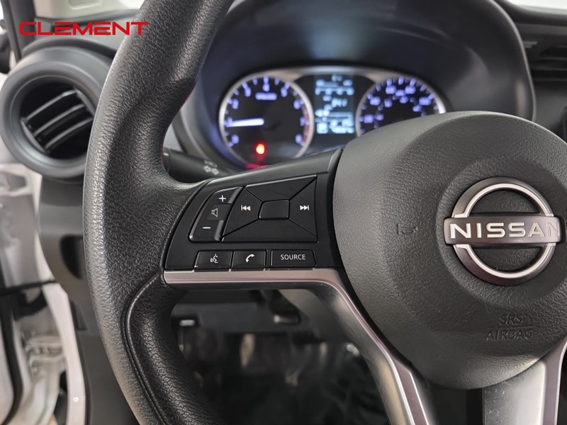 Nissan Kicks Vehicle Image 12