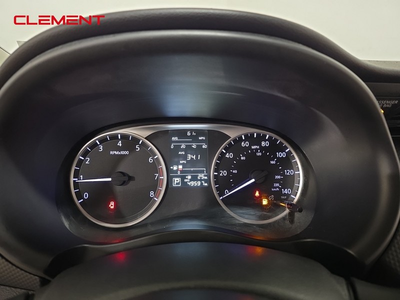 Nissan Kicks Vehicle Image 15