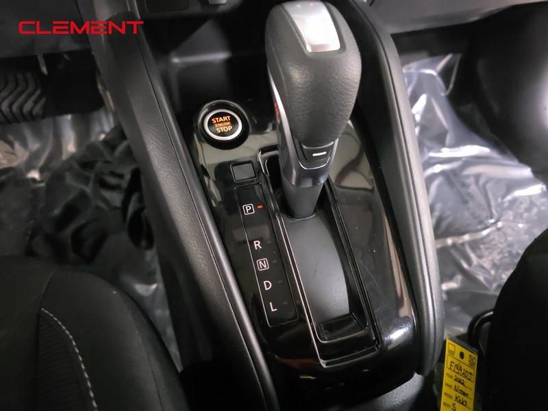 Nissan Kicks Vehicle Image 19