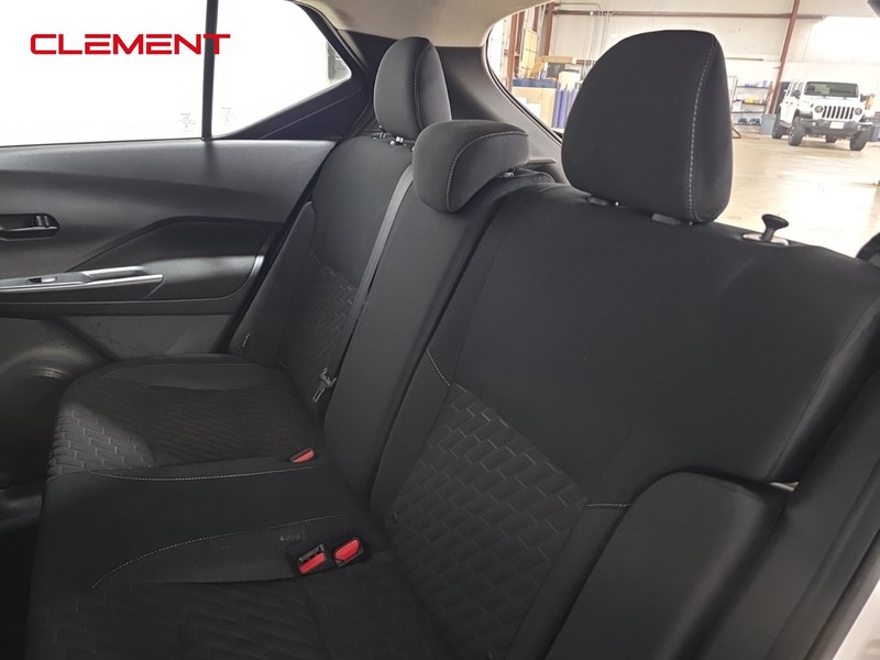 Nissan Kicks Vehicle Image 27