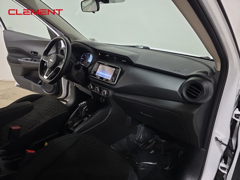 Nissan Kicks Vehicle Image 29