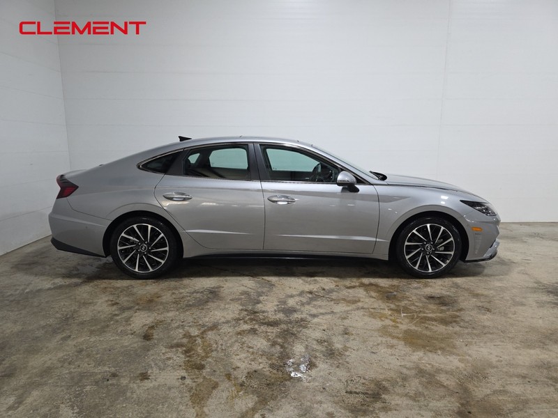 Hyundai Sonata Vehicle Image 04