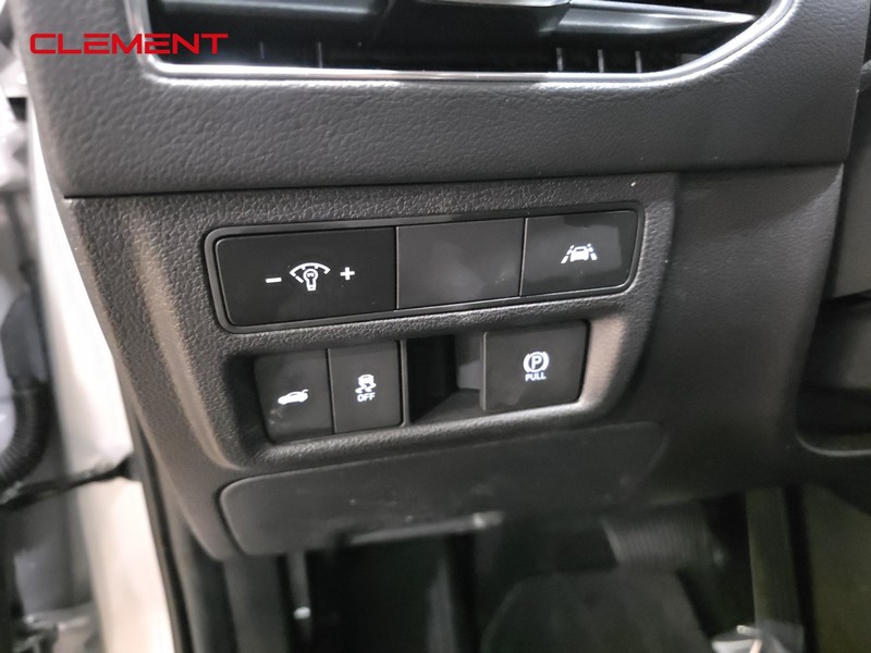 Hyundai Sonata Vehicle Image 10